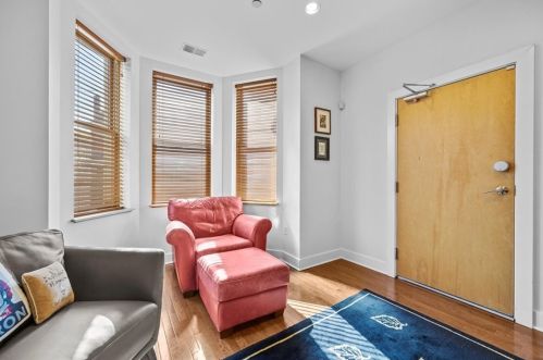 5811 Rippey St, Pittsburgh, PA 15206-2958