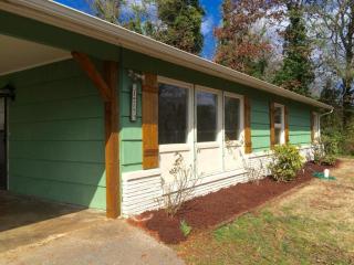 1217 Timbergrove Dr, Knoxville, TN 37919-8494