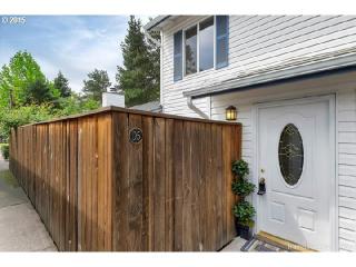 28740 Parkway Ave, Wilsonville OR  97070-9299 exterior