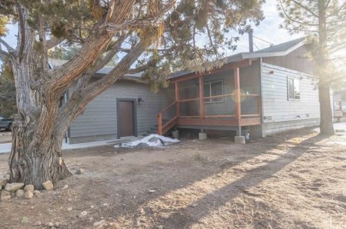 1041 Pinon Ln, Big Bear City, CA 92314-9189