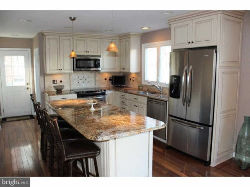 1611 Jefferson Ave, Woodlyn, PA 19094-1608