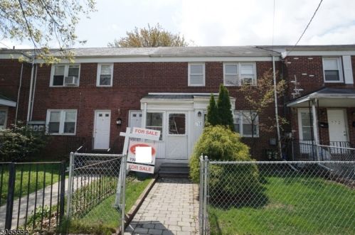 768 Audrey Dr, Rahway, NJ 07065-3738