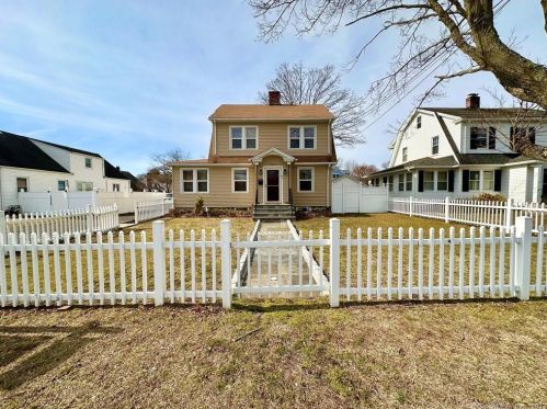 727 Huntington Tpke, Bridgeport, CT 06610-1330