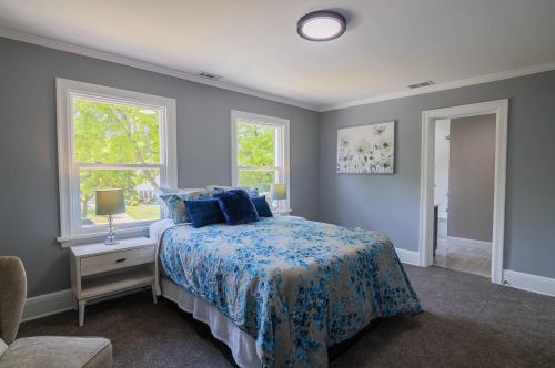 2726 Beverly Rd, Milwaukee WI  53211-2438 exterior