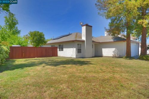 1982 Newport Dr, West Pittsburg CA  exterior