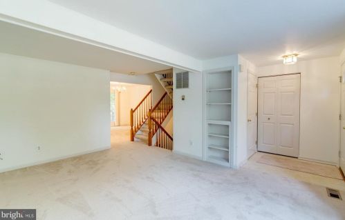 12965 Freestone Ct, Woodbridge VA  22192-6461 exterior
