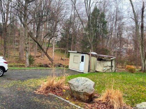 98 Old Long Ridge Rd, Stamford, CT 06903-1619