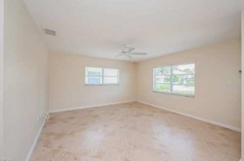 721 95th Ave, Naples, FL 34108-2456