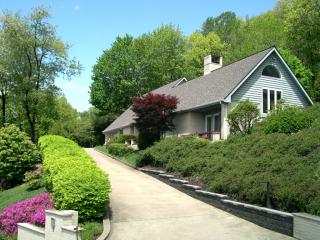 9 Daugherty Dr, Indiana, PA 15701-2202