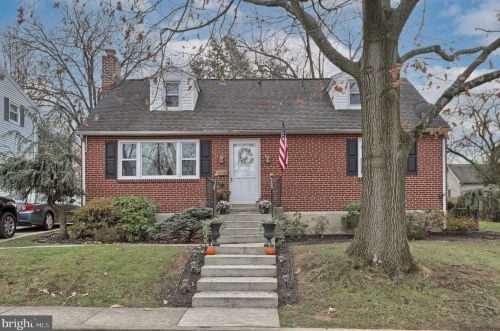 1907 Enfield St, Camp Hill, PA 17011-3722