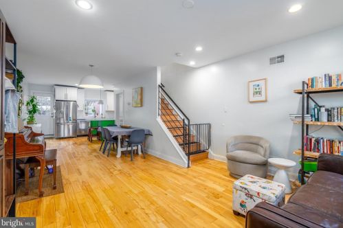 624 Carpenter St, Philadelphia, PA 19147-2908