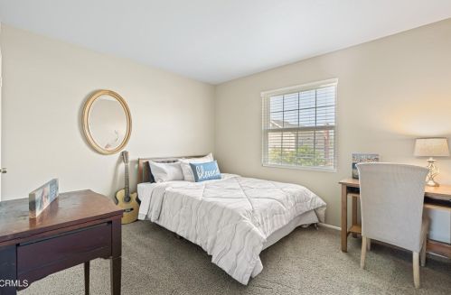 1640 Rivas Ln, Oxnard CA 93035-2749 exterior