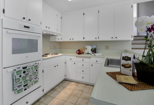 22 Henry Pl, Millbrae CA  94030-1610 exterior