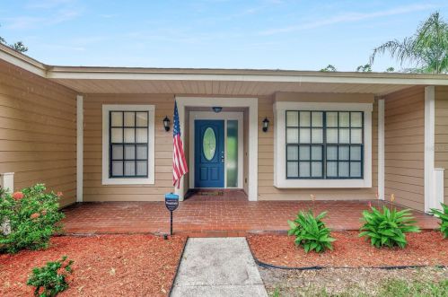 743 Creekside Ln, Palm Harbor, FL 34684-3208