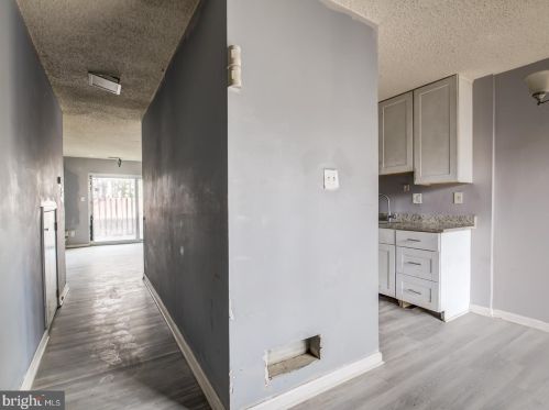 2238 Southgate Sq, Herndon VA  20191-1229 exterior