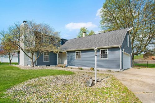 59590 Longbow Dr, Mishawaka, IN 46544-9723