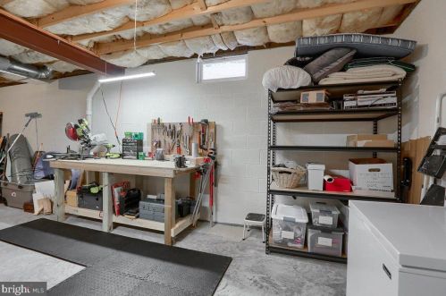 2112 Northview Ln, Harrisburg PA 17110-3911 exterior