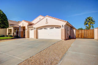 7926 Deanna Dr, Peoria, AZ 85382-4489