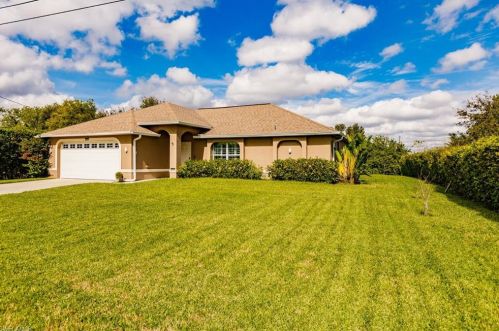 617 2nd St, Cape Coral, FL 33990-1155