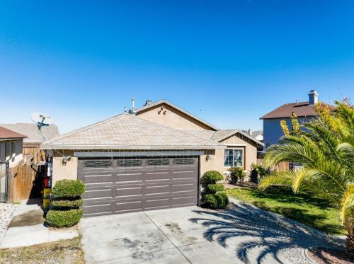 11752 Fern Pine St, Victorville, CA 92392