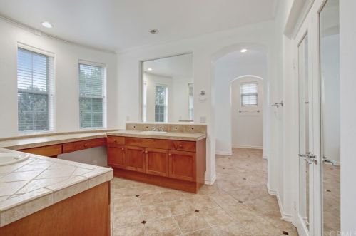 24613 Garland Dr, Santa Clarita CA  91355-4962 exterior