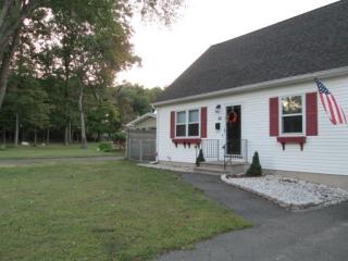 54 Hobson Ave, Bristol CT  06010-7312 exterior