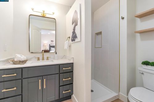 1177 Coad Ct, West Pittsburg CA  94565-6204 exterior