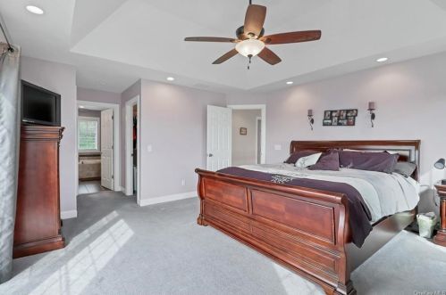 6 Austin Way, Marlborough NY  12542-5539 exterior