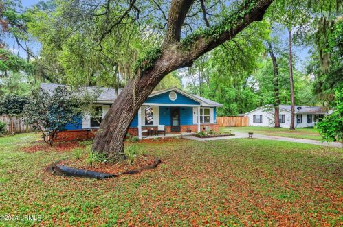 15 Tucker Ave, Beaufort, SC 29907-1662