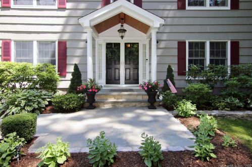 34 Butternut Pl, Stamford, CT 06903-3829