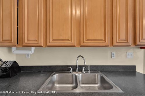 1724 Princeton Ave, Lakewood NJ  08701-2879 exterior