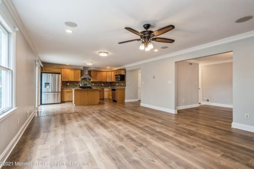 317 Pine St, Middletown NJ  07748-5545 exterior