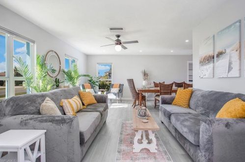 418 Yellowbird St, Marco Island, FL 34145-3624