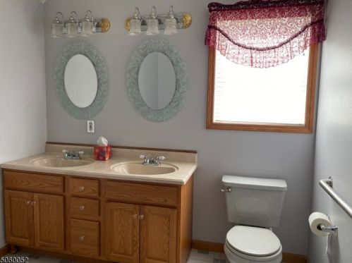 125 Mt Salem Rd, Wantage NJ  07461-3728 exterior