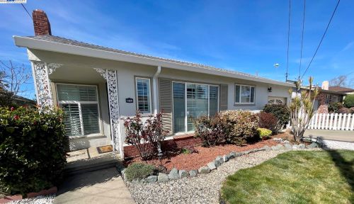 1325 136th Ave, San Leandro CA  94578-2549 exterior
