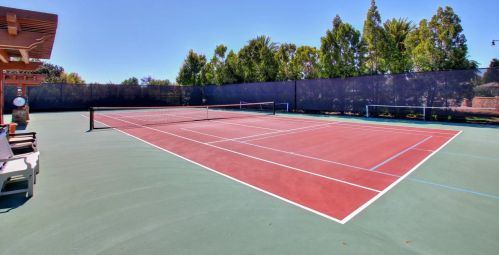 9860 Westminster Way, Elk Grove CA  95757-5124 exterior