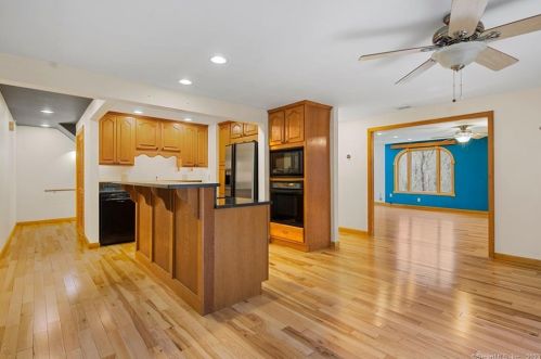 122 Carpenter Rd, New Hartford CT  06057-3003 exterior
