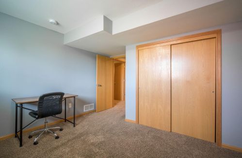 263 Stonefield Dr, Lake Mills WI  53551-1963 exterior