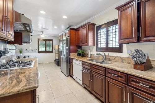 3095 Sepulveda Ave, San Bernardino CA  92404-2330 exterior