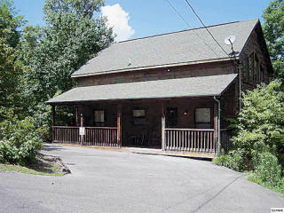 2303 Wooddale Way, Pigeon Forge, TN 37876-7481