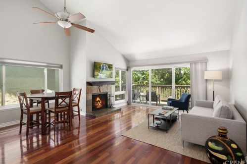 38 Meadowlark Ln, Calabasas CA  91377-1017 exterior