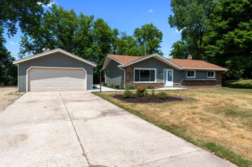 1443 Mount Ct, Hubertus WI  53033-9626 exterior