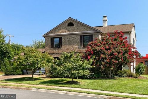 524 Fillmore St, Herndon, VA 20170-3317
