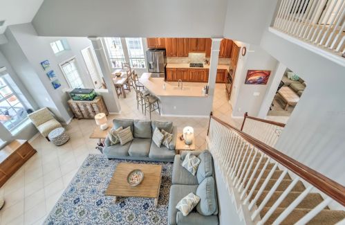 413 Islebay Dr, Ruskin FL  33572-3332 exterior