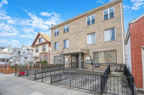 175-12 90th Ave, Jamaica, NY 11432-2429