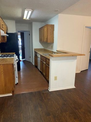 12312 Alderbrook Dr, Austin TX  78758-2440 exterior