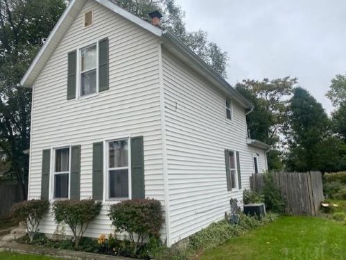 312 Cleveland St, Mishawaka, IN 46544-1752