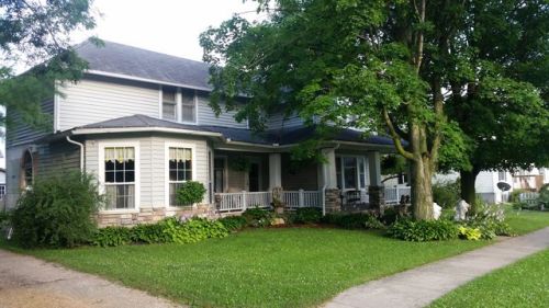 409 Washington St, Volga, IA 52077-8084