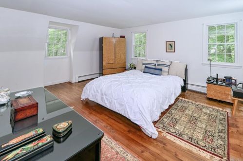 23 Mayflower Dr, Wilton CT  06897-1003 exterior