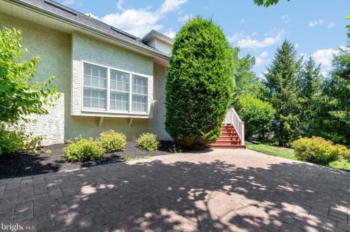 10 Rose Tree Dr, Glen Mills PA  19342-1788 exterior